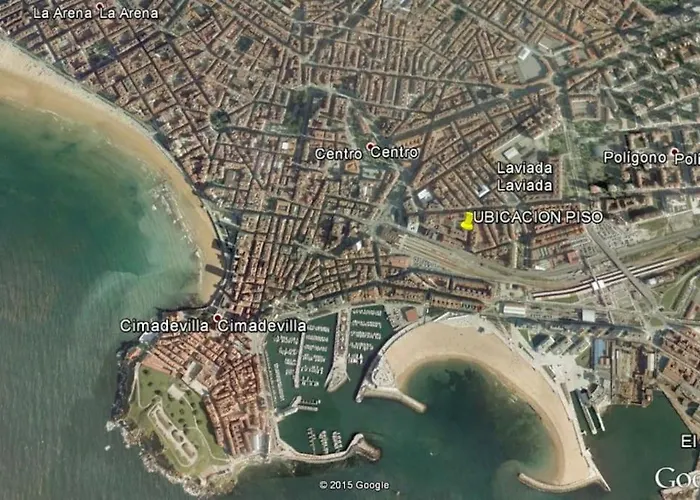 A Un Paso De La Playa, Amplio Apartamento